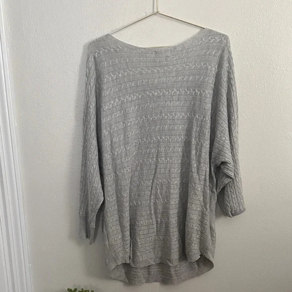 Market & Spruce Light Gray Women's Sweater - Picture 4 of 4